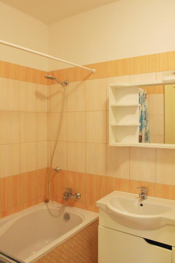 Beautiful Apartments In The City Center Praga Esterno foto