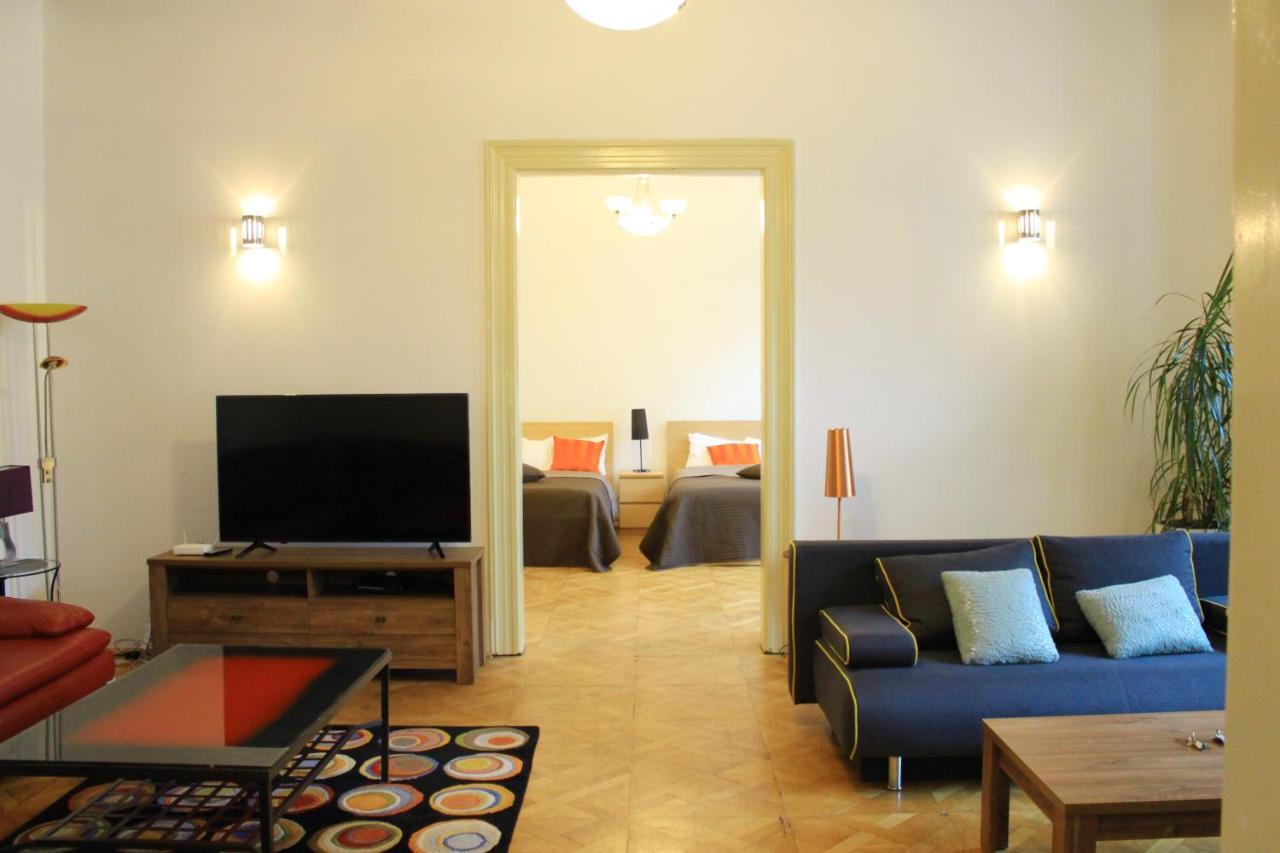 Beautiful Apartments In The City Center Praga Esterno foto