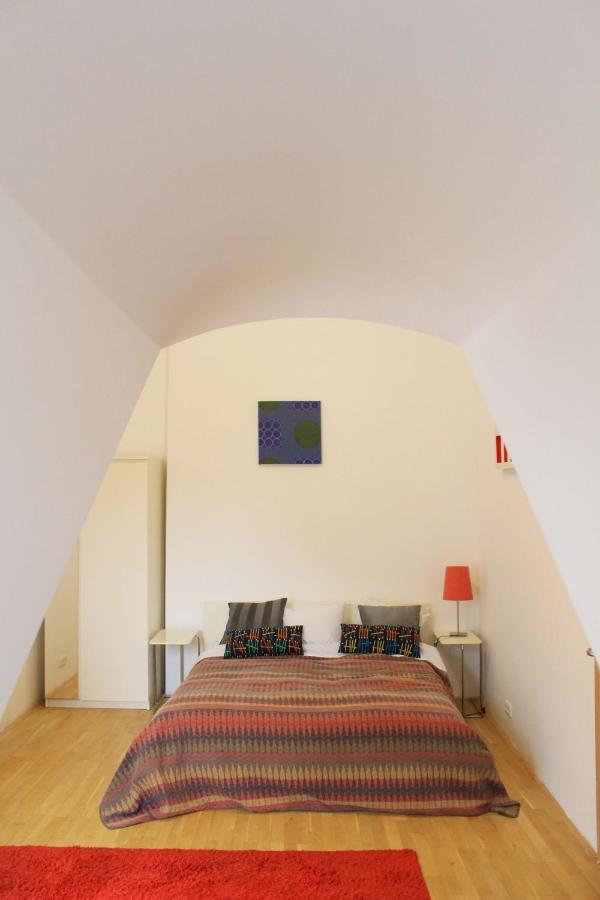 Beautiful Apartments In The City Center Praga Esterno foto
