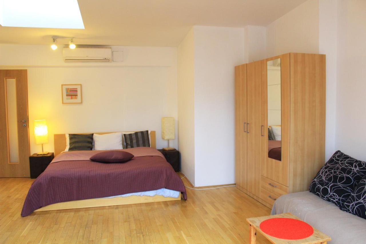 Beautiful Apartments In The City Center Praga Esterno foto