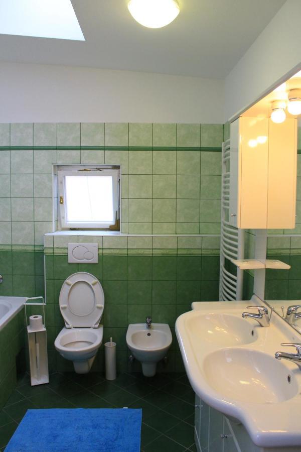 Beautiful Apartments In The City Center Praga Esterno foto