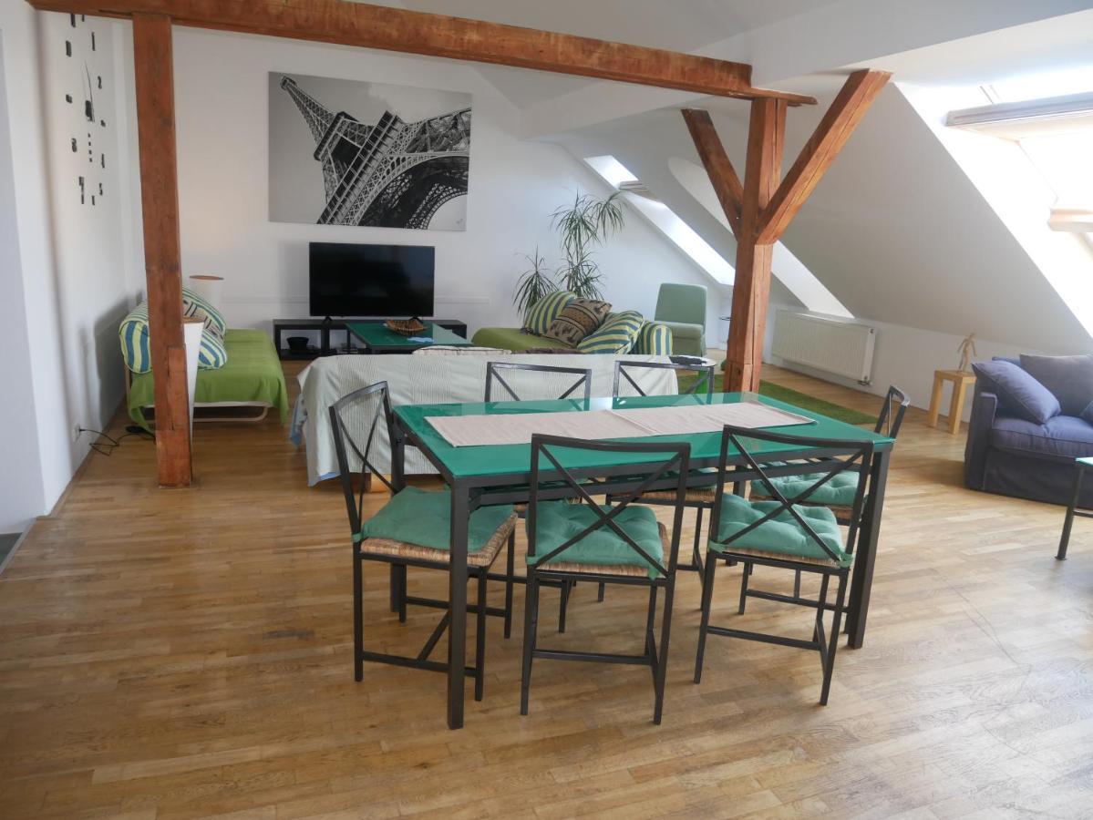 Beautiful Apartments In The City Center Praga Esterno foto